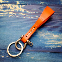 Portachiavi in Pelle Premium con Anello a D in Ottone Vintage, Portachiavi Artigianale con Passante per Cintura, Portachiavi Minimalista per Auto da Uomo