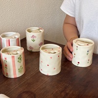 Mug de voyage en céramique peint à la main, motif floral, avec couvercle, mug à café en céramique, demi-couvercle, cadeau d'anniversaire, vente en gros, mug mignon pour boire