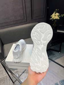 Chaussures de sport décontractées Mc.Queen Alexander 2026, tendance mode printemps, légères, rehaussantes, à talon scorpion, blanc pur - Product Image 6