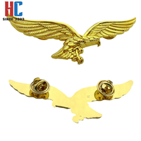 Broche artisanale moderne en métal, motif croix de fer et couronne d'aigle allemand, dorée, pour arme, cadeau, fabrication sur mesure, 20 ans d'expérience en usine