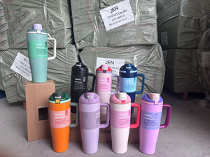 Thermos Owaya in Acciaio Inossidabile da 40 Oz, Tazza da Viaggio Isolata Sottovuoto con Coperchio, Design Minimalista - Product Image 3