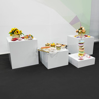 Buffet blanco Acrílico Mesa Riser Cube Display Nesting Risers Lucite Square Food Pedestal Box Display