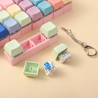Porte-clés anti-stress en caoutchouc thermoplastique avec capuchon de clavier mécanique, personnalisable avec logo, idéal pour sac à dos ou comme cadeau
