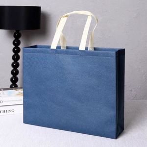 Sac de courses grand format personnalisé bleu foncé, imperméable et enduit, en non-tissé, respectueux de l'environnement - Product Image 3