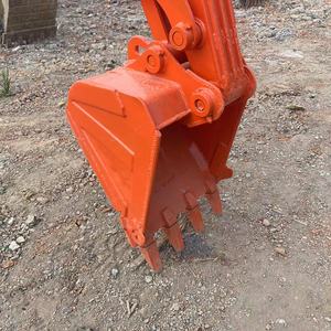 Mini-excavatrice sur chenilles hydraulique Doosan DX60LC, couleur orange, équipement de construction - Product Image 4