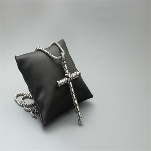 Yunnique – collier avec pendentif croix en acier inoxydable, bijoux unisexes à la mode, cadeau - Product Image 2