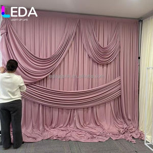 LEDA Décoration de mariage Rideau de fond 20Ftx10Ft Rouge froissé avec franges à paillettes, Fournitures de fête - Product Image 1