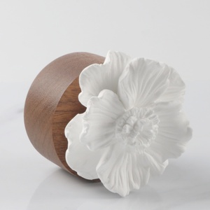 Handmade Porcelain Scented <strong>Ceramic</strong> Flower Aroma Plaster Air Freshener Wooden Based Home Aromatherapy Essential Oil Reed <strong>Diffuser</strong> - Product Image 4
