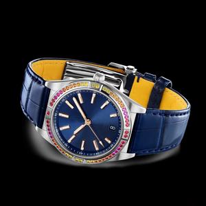Reloj lujoso, moderno y encantador con resistencia al agua, bisel de diamantes de colores, elegante logotipo OEM y manecillas de alta calidad de 36 mm - Product Image 3