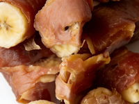 OEM ODM Premios para Perros de Pollo Envuelto en Plátano – Masticables Naturales y Saludables 100g