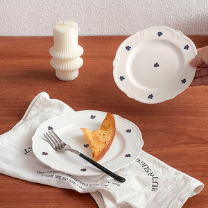 Assiette à dessert en céramique de style coréen avec motif de dessin animé pour café, goûter de l'après-midi - Product Image 2