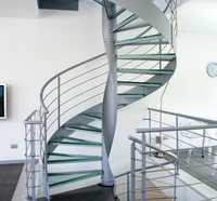 DAIYA USA CA AU Escalier en colimaçon en verre avec garde-corps en acier et garde-corps en verre