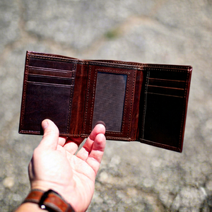 High End Cowhide Leather Trifold <b>Wallet</b> <b>Men</b> Custom Logo RFID Blocking Slim <b>Credit</b> <b>Card</b> Pocket Holder Wholesale NTW-0014B - Product Image 1