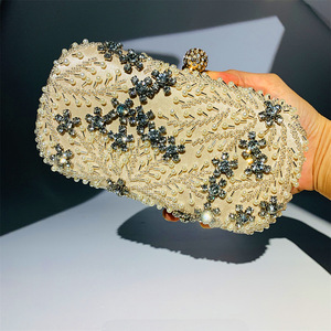 Bolsos <span class=keywords><strong>de</strong></span> <span class=keywords><strong>Mano</strong></span> <span class=keywords><strong>de</strong></span> Poliéster Sólido Hechos a <span class=keywords><strong>Mano</strong></span> <span class=keywords><strong>de</strong></span> Moda <span class=keywords><strong>para</strong></span> Mujer, Bolsos <span class=keywords><strong>de</strong></span> Noche con Cuentas Vintage <span class=keywords><strong>para</strong></span> <span class=keywords><strong>Bodas</strong></span> y Fiestas - Product Image 2