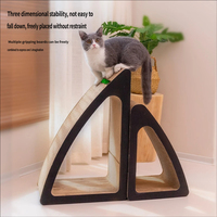 Griffoir vertical incurvé pour chat, en carton ondulé résistant à l'usure, grand nid triangulaire pour griffes de chat, protection anti-griffures pour canapé