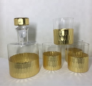 En gros personnalisé gravé feuille d&amp;#39;or <span class=keywords><strong>vin</strong></span> carafe à whisky en verre et en verre ensemble - Product Image 1