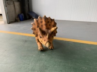 Zigong RC Roboterhund Triceratops Laufender Dinosaurier-Roboter, Realistisches Simulationsmodell, Leichte Anpassbare Größen für Park-, Einkaufszentrum- und Karnevalsshows