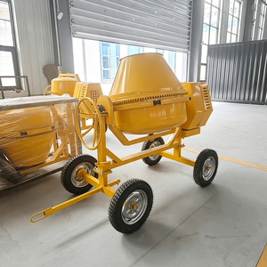 Bétonnière mobile jaune avec moteur diesel, design compact, quatre roues, bétonnière mobile pour ciment et mortier - Product Image 3