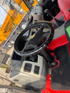 Grue mobile d'occasion de marque chinoise Zoomlion 80 tonnes, en bon état de fonctionnement. - Product Image 6