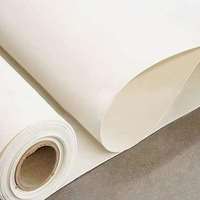 Membrane d'étanchéité en PVC pour toiture, résistante aux UV, feuille flexible pour usage extérieur sur les bâtiments de bureaux modernes