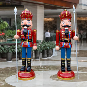 Vente en gros de dessin animé <span class=keywords><strong>Casse</strong></span>-<span class=keywords><strong>Noisette</strong></span> Sculpture FRP Peint Personnages pour centre commercial Hôtel Entrée Résine Soldats Bienvenue Décoration - Product Image 1