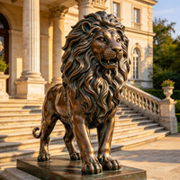 Statue de lion majestueuse en bronze, sculptée par procédé de fonte à la cire perdue, réaliste, pour jardin de manoir européen