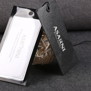 Thẻ Giấy In Logo Tùy Chỉnh Debossed Màu Đen Sang Trọng Thân Thiện Với Môi Trường Thẻ Giấy Treo Xoay Được In Bằng Vải - Product Image 4