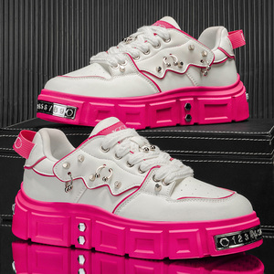 Chaussures personnalisées avec clous décoratifs, baskets punk métalliques style streetwear, chaussures de papa sur mesure à semelle épaisse pour hommes - Product Image 2