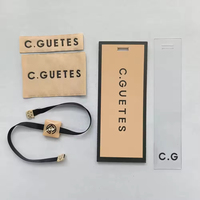 Étiquettes de vêtements rectangulaires personnalisées les plus vendues avec estampage doré et impression UV, en papier, pour chaussettes et vêtements