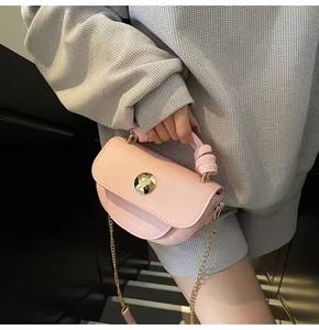 THK0278 Nueva moda Color caramelo Bolsos de dama Bolsos semiredondos con solapa Bolsos cruzados de dama dulce para mujer - Product Image 5