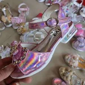 लड़कियों सैंडल स्फटिक तितली लैटिन नृत्य बच्चों के जूते बच्चों राजकुमारी जूते चमक चमड़े पार्टी पोशाक शादी