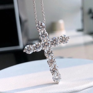 Indian Manufactured Moissanite Pendant Necklace High Fire Gemstone Jewelry For Daily Wear Available At Best Market Price - Product Image 3
