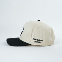Casquette de baseball à 5 panneaux Yukaihe, profil moyen, avec patch personnalisé et visière incurvée pour les sports de plein air et l'usage quotidien