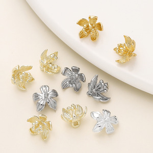 Colgante de Flor de Cobre Chapado en Oro de 18k para Fabricación de Joyas DIY Primavera 2025 - Product Image 4