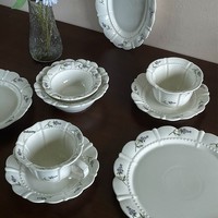 Service à café et à thé en céramique de style français rétro, luxe léger, vintage, avec dentelle florale, comprenant tasses à café, soucoupes et assiettes à dessert pour la maison