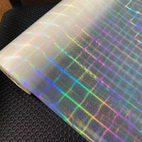 Film holographique PET 0,25 mm Max, effet arc-en-ciel, pour lamination, emballage cadeau, emballage de cigarettes, rouleau, taille personnalisée, prix usine