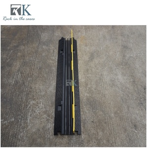 Rampa Protectora de Cables de Goma de Alta Resistencia de 2 Canales para Eventos al Aire Libre y Carreteras de Tráfico, Venta al Por Mayor de Fábrica - Product Image 4