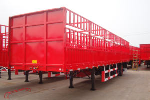 Semi-remorque de transport de bétail (bovins, ovins, volailles) à 3 essieux, 60 tonnes, avec ridelles latérales, à vendre - Product Image 4