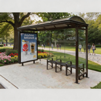 Abri de bus en métal à toit courbé avec boîte lumineuse publicitaire et panneau en verre trempé