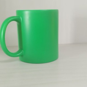 Taza de Cerámica Fluorescente Personalizable con Asa Redonda, Sublimada, para Regalos Empresariales - Product Image 3