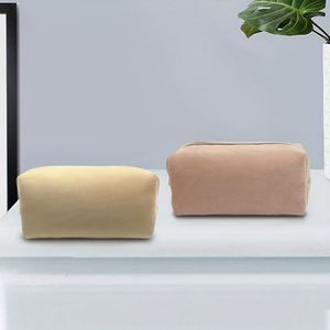 Sac de voyage cosmétique portable personnalisable en tissu de coton à motif lettres, texturé velours, zippé, pliable, avec poignée souple et design tendance - Product Image 6