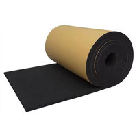 Rouleau de mousse de caoutchouc NBR à cellules fermées auto-adhésif pour l'isolation thermique et les systèmes de refroidissement CVC