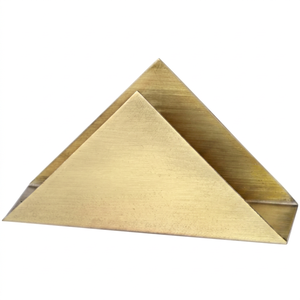 Porte-serviettes en métal doré mat, parfaits pour l'hôtellerie, la cuisine et l'organisation élégante de la table. - Product Image 1