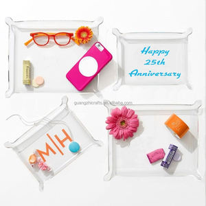 Plateaux <span class=keywords><strong>de</strong></span> service en acrylique Lucite transparent <span class=keywords><strong>Plateau</strong></span> <span class=keywords><strong>de</strong></span> service <span class=keywords><strong>d</strong></span>'<span class=keywords><strong>angle</strong></span> en acrylique pour bijoux - Product Image 1