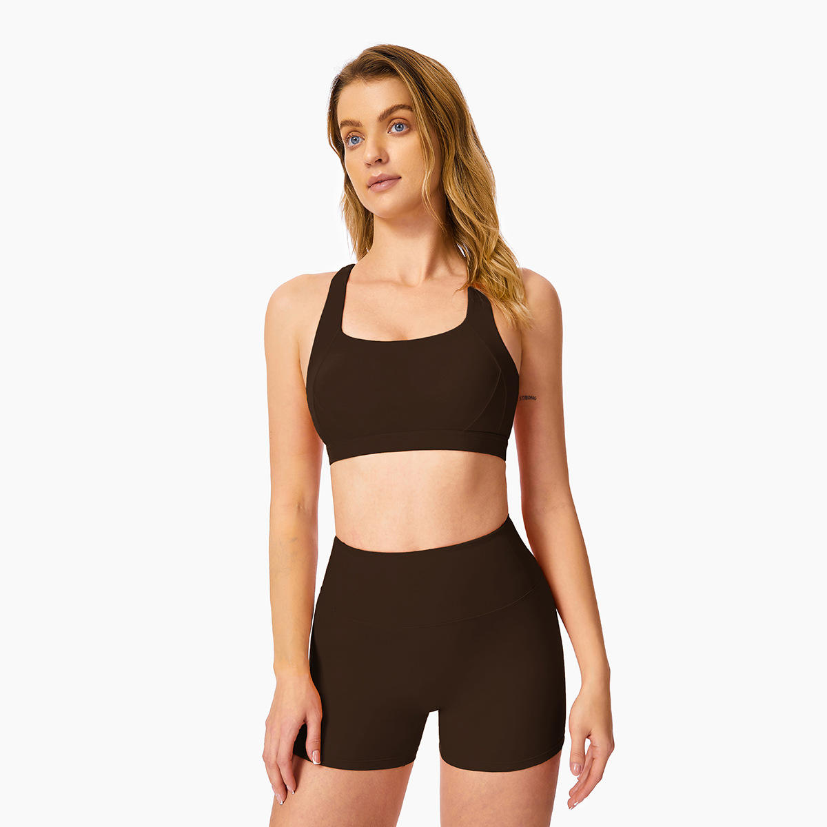 สีน้ำตาล