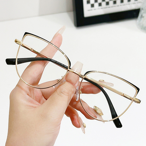 Thời trang kim loại của phụ nữ thiết kế cổ điển <span class=keywords><strong>Cat</strong></span> <span class=keywords><strong>Eye</strong></span> Eyewear chống ánh sáng màu xanh cận thị kính quang học khung biểu tượng tùy chỉnh kính - Product Image 1