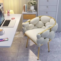 Nouvelle Chaise de Restaurant Minimaliste en Velours Beige Capitonnée, Idéale pour Manucure et Maquillage