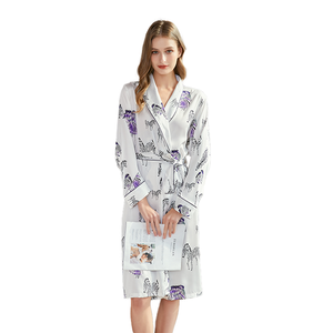 Sunhome grazioso Design Private Label accappatoi di lusso 95% poliestere/5% spandex per <span class=keywords><strong>accappatoio</strong></span> abito da bagno - Product Image 1