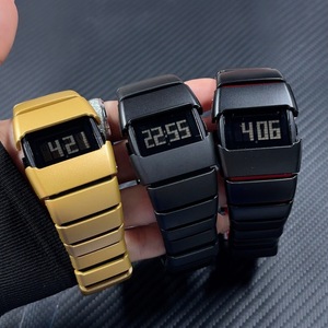 Orologio Quadrato Retrò da <span class=keywords><strong>Uomo</strong></span> di Nicchia Design Y2K Millennium Personalizzato con Display Elettronico Digitale a Blocchi - Product Image 5