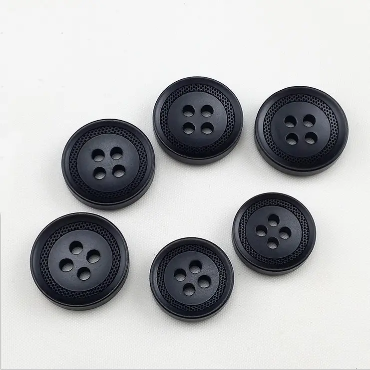 कपड़ों के लिए शर्ट शैल बटन सस्ते प्लास्टिक ब्लैक रेज़िन गोल टिकाऊ गुणवत्ता प्रेस प्लास्टिक रेज़िन फ़्लैटबैक स्नैप बटन रंगे